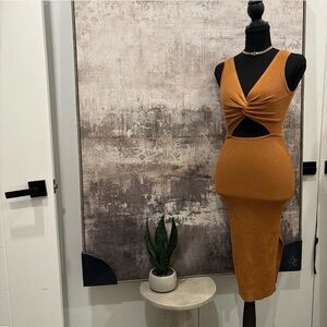 Chic Sleeveless Midi Dress in Warm Orange